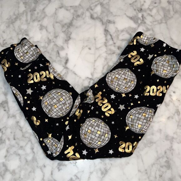 POSH PEANUT 2024 PJ SET 5-6T - Picture 7 of 9